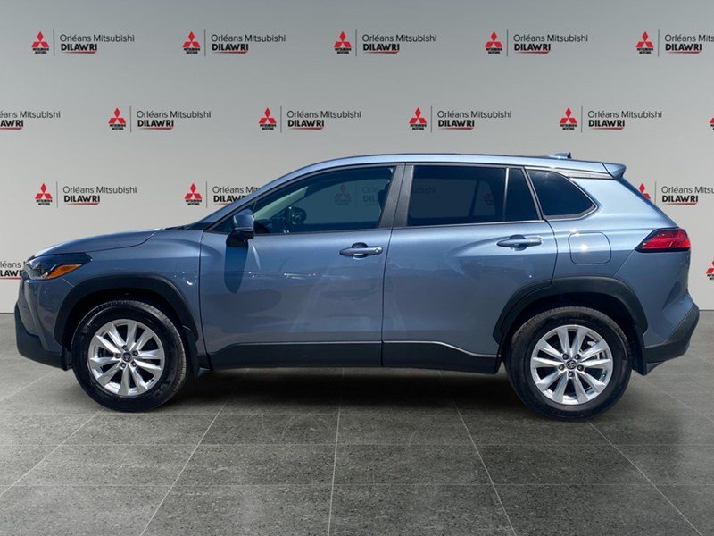 2024 Toyota Corolla Cross LE FWD