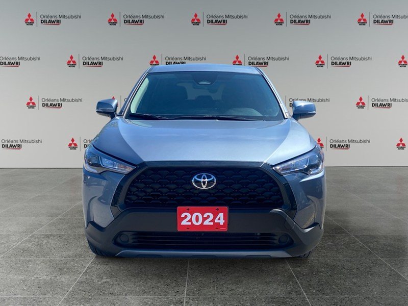 2024 Toyota Corolla Cross LE FWD