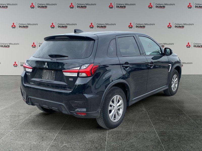 2024 Mitsubishi RVR SE AWC