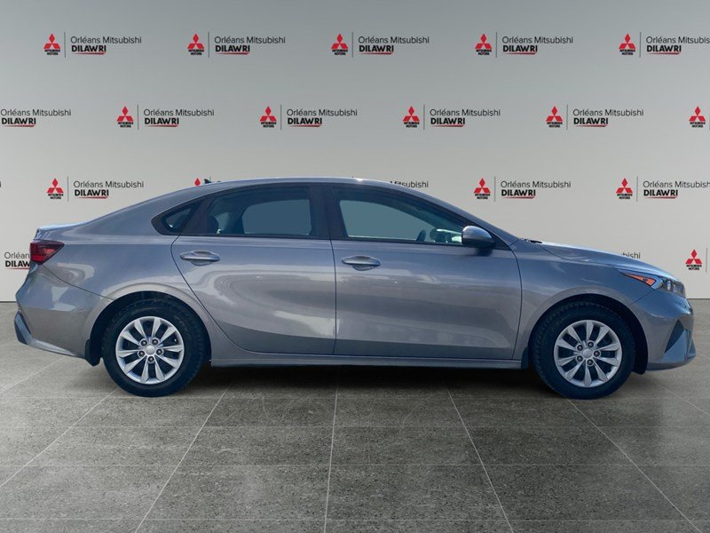 2023 Kia Forte LX IVT