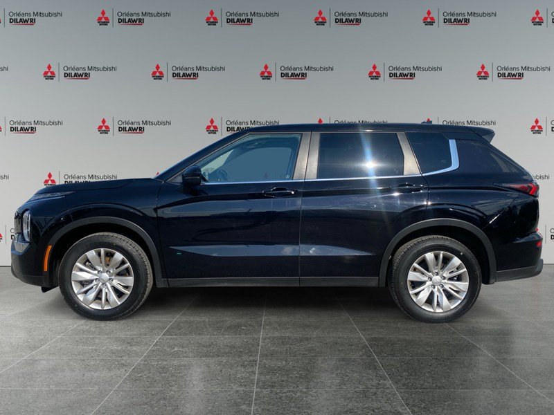 2025 Mitsubishi Outlander ES S-AWC