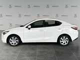 2017 Toyota Yaris Base (M6) image 2