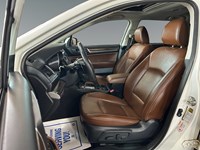 2017 Subaru Outback 2.5i Touring w/Tech | Ultra Low KM’s