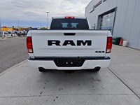 2023 RAM 1500 Classic Express 4x4 Crew Cab | Night Edition, Cold Weather