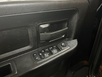 2021 RAM 1500 Classic Express 4x4 Crew Cab |Local Trade