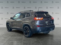 2022 Jeep Cherokee Altitude 4x4 V6 | Ultra Low KM's