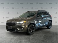2022 Jeep Cherokee Altitude 4x4 V6 | Ultra Low KM's