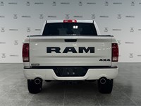 2021 RAM 1500 Classic Express 4x4 Crew Cab | Hemi V8 | Low KM's