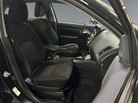 2021 Mitsubishi RVR SE AWC | Low KM's