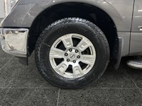 2017 Nissan Titan 4WD Crew Cab SV