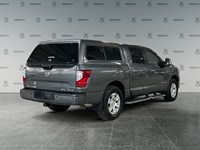 2017 Nissan Titan 4WD Crew Cab SV