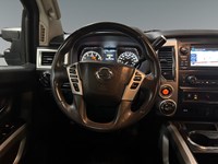 2017 Nissan Titan 4WD Crew Cab SV