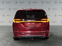2022 Chrysler Pacifica Hybrid Touring L | Local Trade IN
