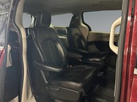 2022 Chrysler Pacifica Hybrid Touring L | Local Trade IN