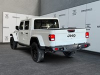 2026 Jeep Gladiator NightHawk 4x4