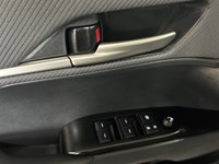 2025 Toyota Camry SE Hybrid | Like NEW