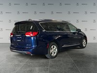 2018 Chrysler Pacifica Hybrid Touring-L | Ultra Low KM's