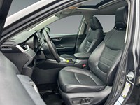 2019 Toyota RAV4 AWD XLE PREMIUM | Low KM's