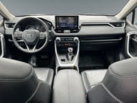 2019 Toyota RAV4 AWD XLE PREMIUM | Low KM's