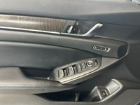 2018 Honda Accord EX-L | Low KM's