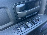 2021 RAM 1500 Classic Express 4x4 Crew V8 Hemi | Low KM’s