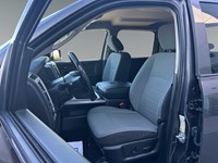 2021 RAM 1500 Classic Express 4x4 Crew V8 Hemi | Low KM’s