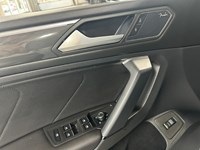 2019 Volkswagen Tiguan Highline R-Line 4MOTION | Ultra Ultra Low KM's
