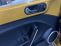 2017 Volkswagen Beetle Coupe Convertible Dune | Low KM’s