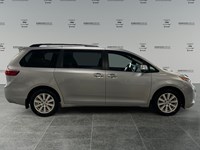 2017 Toyota Sienna XLE Limited | 7-Pass | AWD | Ultra Low KM's