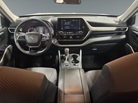 2020 Toyota Highlander LE | 7-Pass | Low KM's