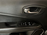 2018 Jeep Compass Sport 4x4 | Ultra Low KM's