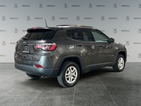 2018 Jeep Compass Sport 4x4 | Ultra Low KM's