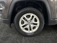 2018 Jeep Compass Sport 4x4 | Ultra Low KM's