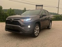 2019 Toyota RAV4 AWD XLE PREMIUM | Low KM's