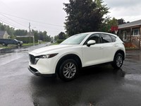 2022 Mazda CX-5 GS AWD | Low KM's