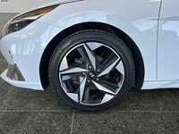 2021 Hyundai Elantra Ultimate IVT | Low KM's