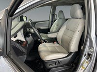 2017 Toyota Sienna XLE Limited | 7-Pass | AWD | Ultra Low KM's