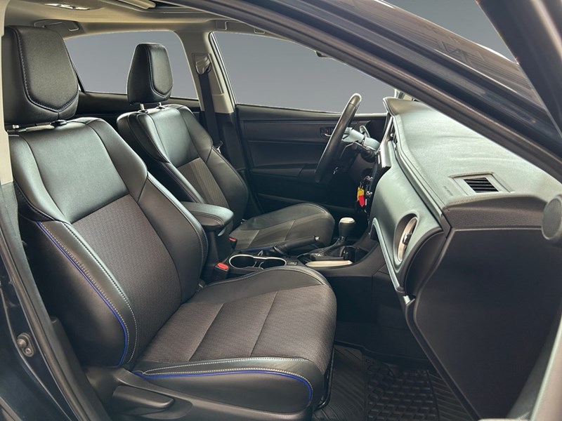 2019 Toyota Corolla SE Upgrade | Low KM's