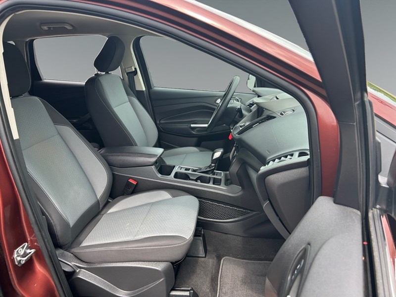 2018 Ford Escape SE AWD | Ultra Low KM's