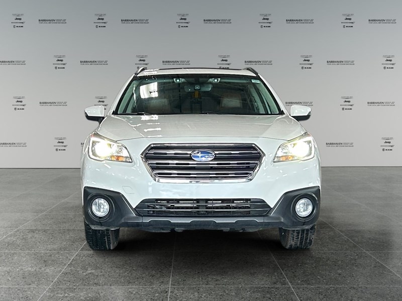 2017 Subaru Outback 2.5i Touring w/Tech | Ultra Low KM’s
