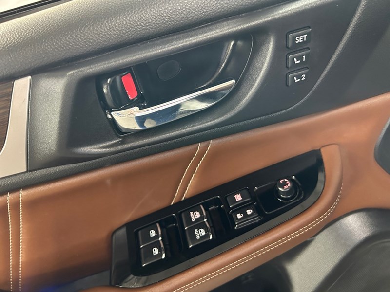 2017 Subaru Outback 2.5i Touring w/Tech | Ultra Low KM’s