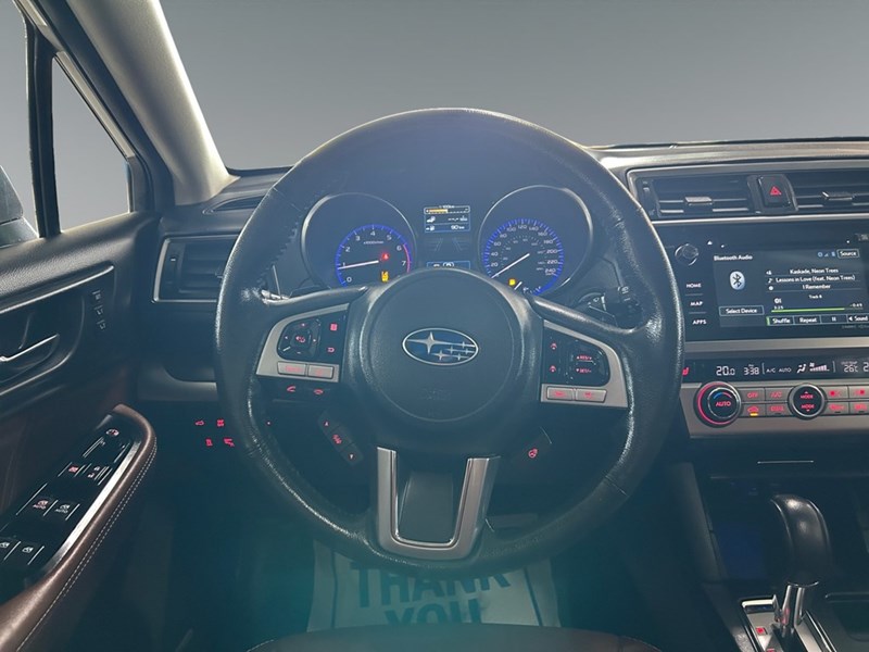 2017 Subaru Outback 2.5i Touring w/Tech | Ultra Low KM’s