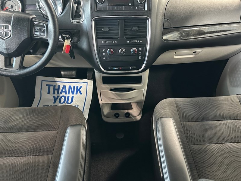 2017 Dodge Grand Caravan Canada Value Package | Ultra Low KM's