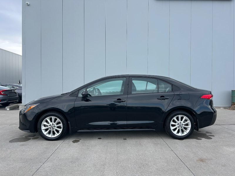 2022 Toyota Corolla LE Upgrade | Low KM's