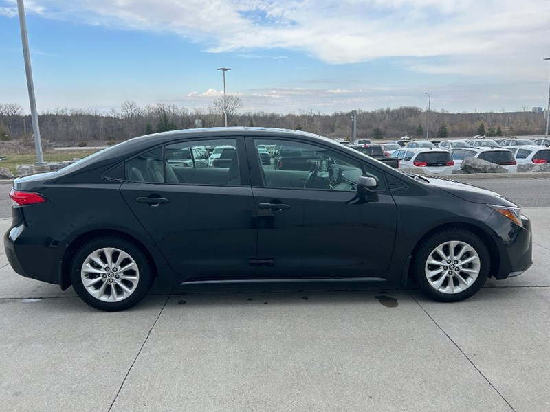 2022 Toyota Corolla LE Upgrade | Low KM's