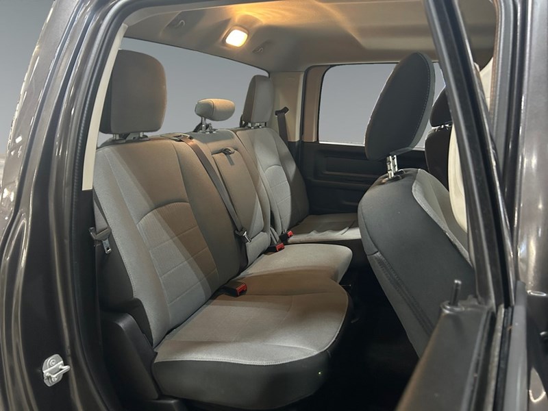 2021 RAM 1500 Classic Express 4x4 Crew Cab |Local Trade