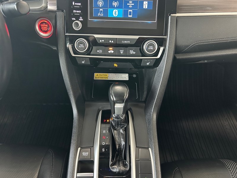 2020 Honda Civic Touring | Low KM's