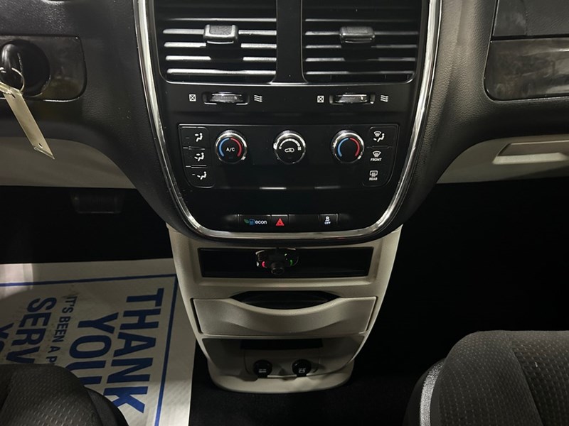 2017 Dodge Grand Caravan Canada Value Package | Ultra Low KM's