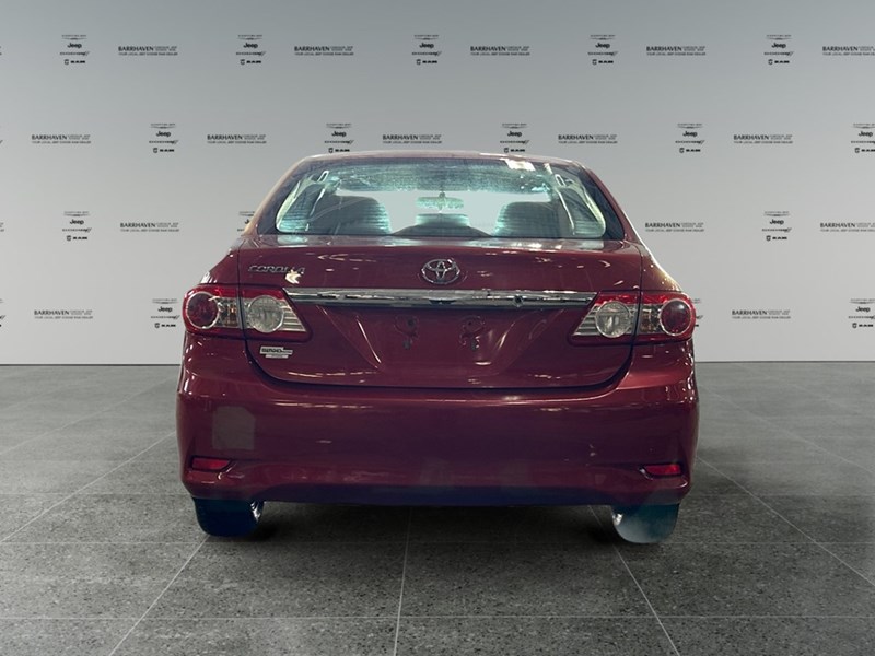 2013 Toyota Corolla 4dr Sdn Auto CE