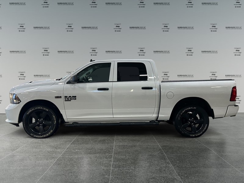 2021 RAM 1500 Classic Express 4x4 Crew Cab | Hemi V8 | Low KM's